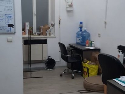 Продаж Офіс Гер.Майдана 2 / на розі головноі Черновцы