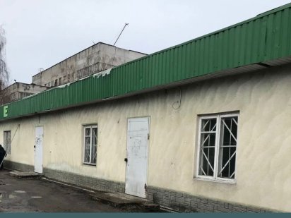 Здам в оренду приміщення  60 м.кВ , 14:5м  з навісом. Черкаси