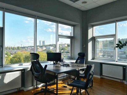 Оренда офісу 940 (м2) з власною ТЕРАСОЮ метро Олімпійська Киев