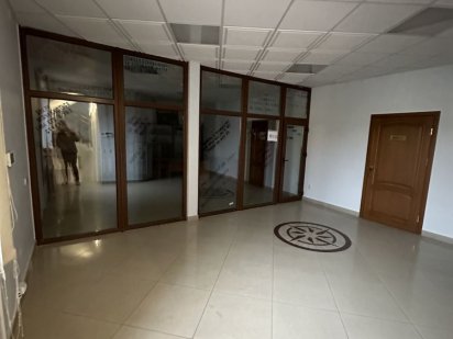 Оренда великого офісу на 2 поверхи Ужгород