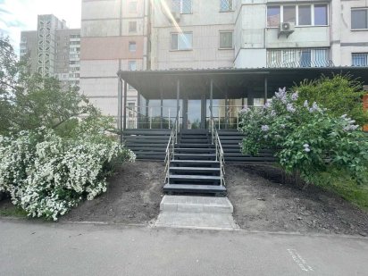Аренда! Осокорки, Урловская. Нежилой фонд, фасад 120м кв. Без % Київ