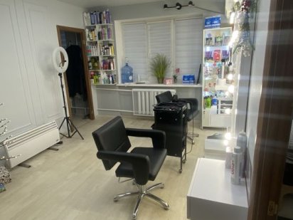 Оренда крісла перукаря Звіринецька Світло є Киев