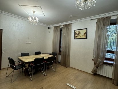 NEW! Оренда офісу, окремий вхід, м. Палац України, центр! 76м2 Киев