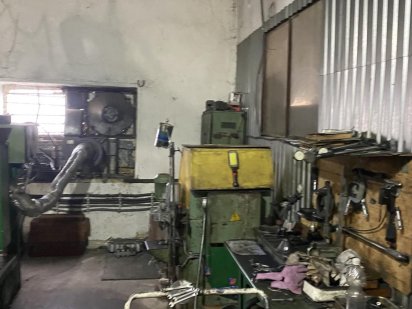 Площа S= 400 m2.Напруга U= 220/380 V. Потужність елект. Р = 80кВт*год Винница