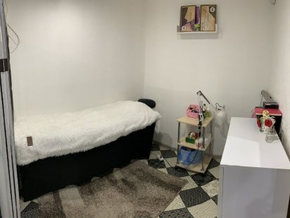 Сдаётся место для наращивания ресниц ,лешмейкер,кушетка