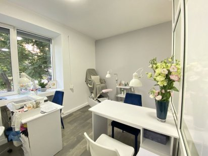 Сдается рабочее место для мастера по маникюру и педикюру