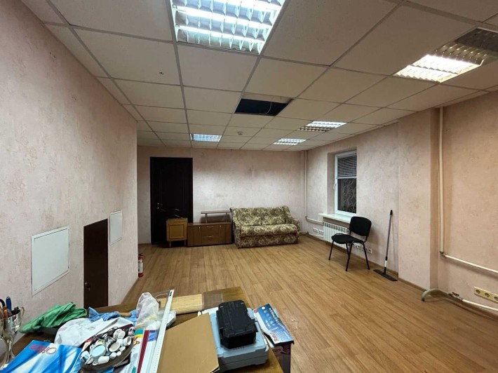 Здам офіс 30м2, 1 поверх, вул. Р.Окіпної, метро Лівобережна 2 хв - фото 1
