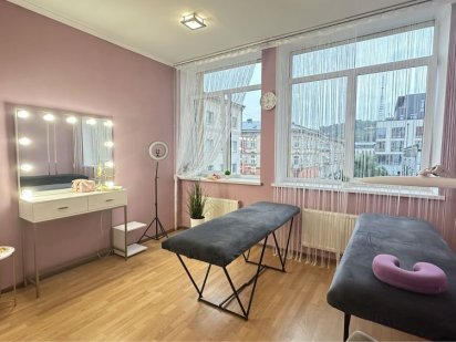 Оренда кабінету біля Форум Львів Львів