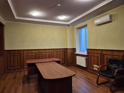 Оренда Без% 151квм видовий офіс Тичини 18б Київ