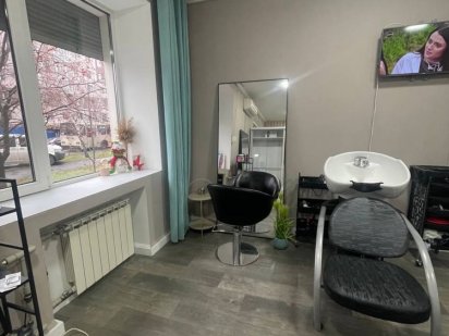 Сдам кресло место парикмахера