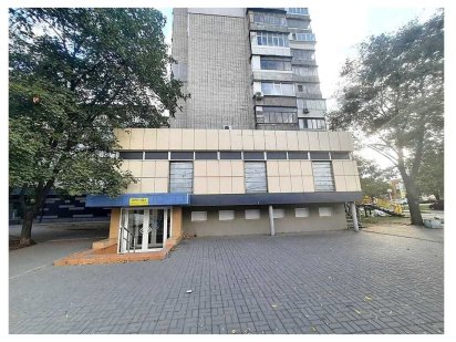 Оренда магазину/салону  182 м.кв. вул. Північнокільцева   (ТЦ "VARUS")