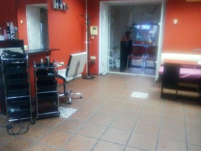 Сдам кабинет для мастера маникюра и кресло парикмахера