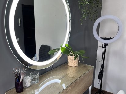 Оренда крісла робочого місця візажиста бровиста центр Львів