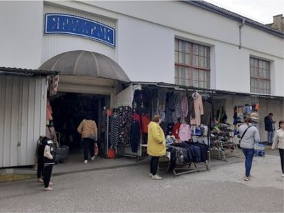 Оренда магазину торгового місця Краківський ринок центральна алея Львів