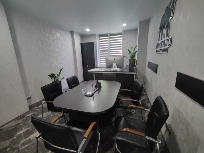 Офіс під нотаріуса. Власник. Телефонуйте, є цікаві пропозиції Київ