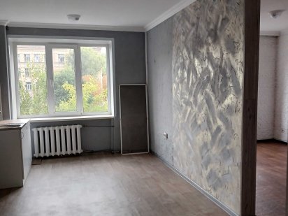 Дві кімнати в офісному центрі без вимкнення світла