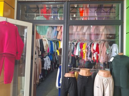 /Продам     3  магазина  в одном ряду на Холодной горе 15 кв цена дого Харків