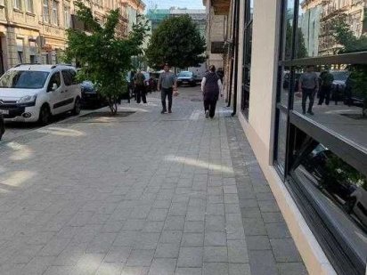 Оренда комерційного приміщення фасад Галицький Центр Куліша Форум Львов