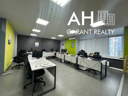 Open-space з ремонтом, міні-кухня, свій су.  БЦ Осокорки Київ