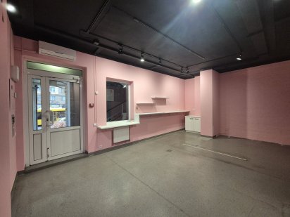 Оренда Фасад 68квм Магазин Салон Офіс Борщагівська 206 Киев