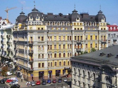 Уникальная с ТЕРРАСОЙ и КАМИНОМ в старом центре Киев