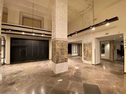 Аренда уникального магазина на Крещатике. 2000 кв.м. Фасад. Киев