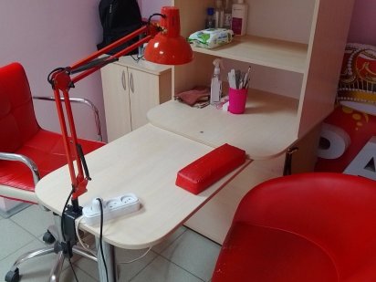 Аренда места для мастера маникюра в салоне третий Шевченковский