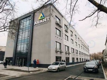 Офіси від 60 до 500 кв.м  в ОЦ Авант біля метро Київ