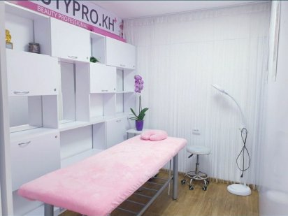 Центр. Аренда кабинета почасово/смена косметолог, массаж,  леш, тату Харьков