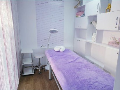 Центр. Аренда смена/месяц кабинетов, места зеркало смена/месяц Харьков