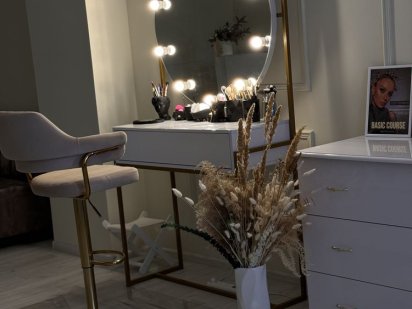 Здам робоче місце в оренду