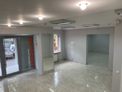 Оренда магазину від власника          навпроти ТЦ Сихів-Іскра Львів
