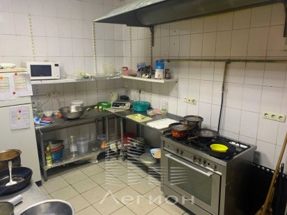 Сдам оборудованную кухню м. Защитников Украины 40 кв.м. Харків