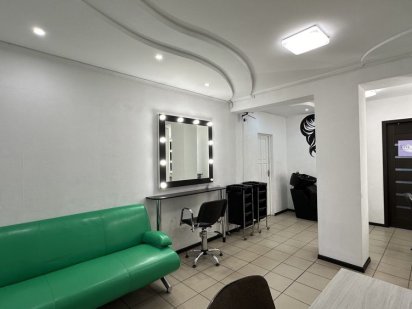 Аренда места бровиста/парикмахера/визажиста ГероевТруда напротив ДАФФИ Харків