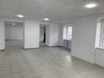 Помещение старая часть города  под магазин, салон от 40 до 80м.кв.