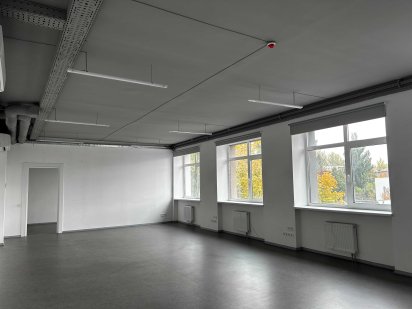 Оренда офісу в БЦ "Євротаун", вул. Салютна, ЖК "Файна Таун" Київ