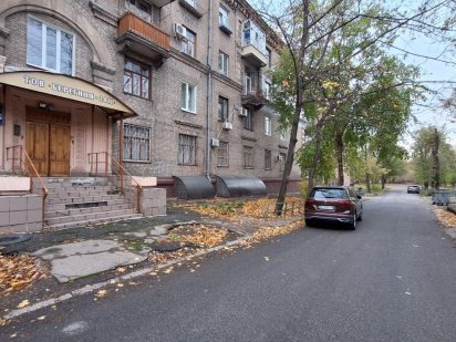 Офіс в р-ні пр. Металургів - 225 кв.м.