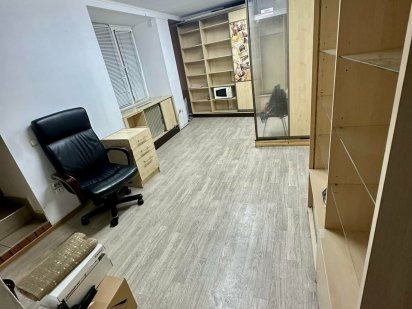 Здам в оренду приміщення вул.Дорошенка 11 Львів