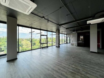 Оренда видового офісу/294м2/5хв ст.м. Нивки/низький поверх Киев