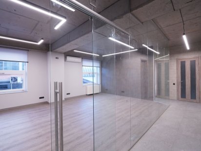 Офіс після ремонту БЦ Олімпійський 175м2. В.Васильківська 72 метро 2хв Київ