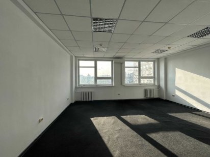 Сдам видовой офис 33,5 м2 в БЦ, метро Левобережная, ул.Сверстюка Киев