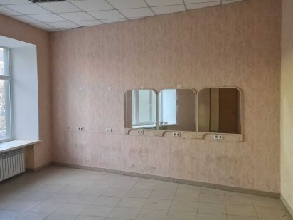 Аренда 45 м2 на 2 эт. под салон или др. с водой по ул. Ш.Руставелли 47 Харьков