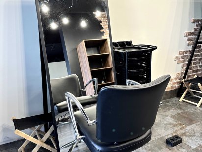 Аренда парикхмахерского кресла / Оренада місця для перукаря /колориста Київ