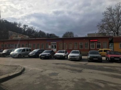 Оренда. Ближній центр. Під магазин або інший вид бізнесу. Паркінг. Львов