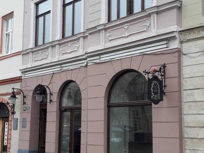 Здаю в оренду ресторан з обладнанням на пл. Ринок, 360 кв.м. Львів