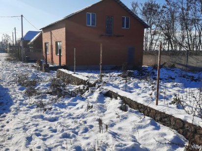 Здається в оренду приміщення під магазин Зарванці