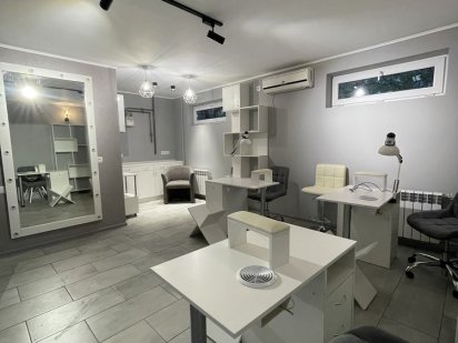 Сдаю в аренду готовый Салон !С своим входом ! Миколаїв