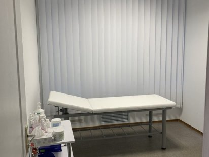 Сдам смена в кабинете в уютной студии в центре Харьков