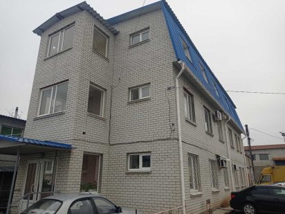 Сдам офисное отдельностоящие 3 этажное здание со своей парковкой Харьков