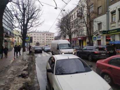 Магазин по Красной Линии. м. Пушкинская – ул. Ярослава Мудрого Харків